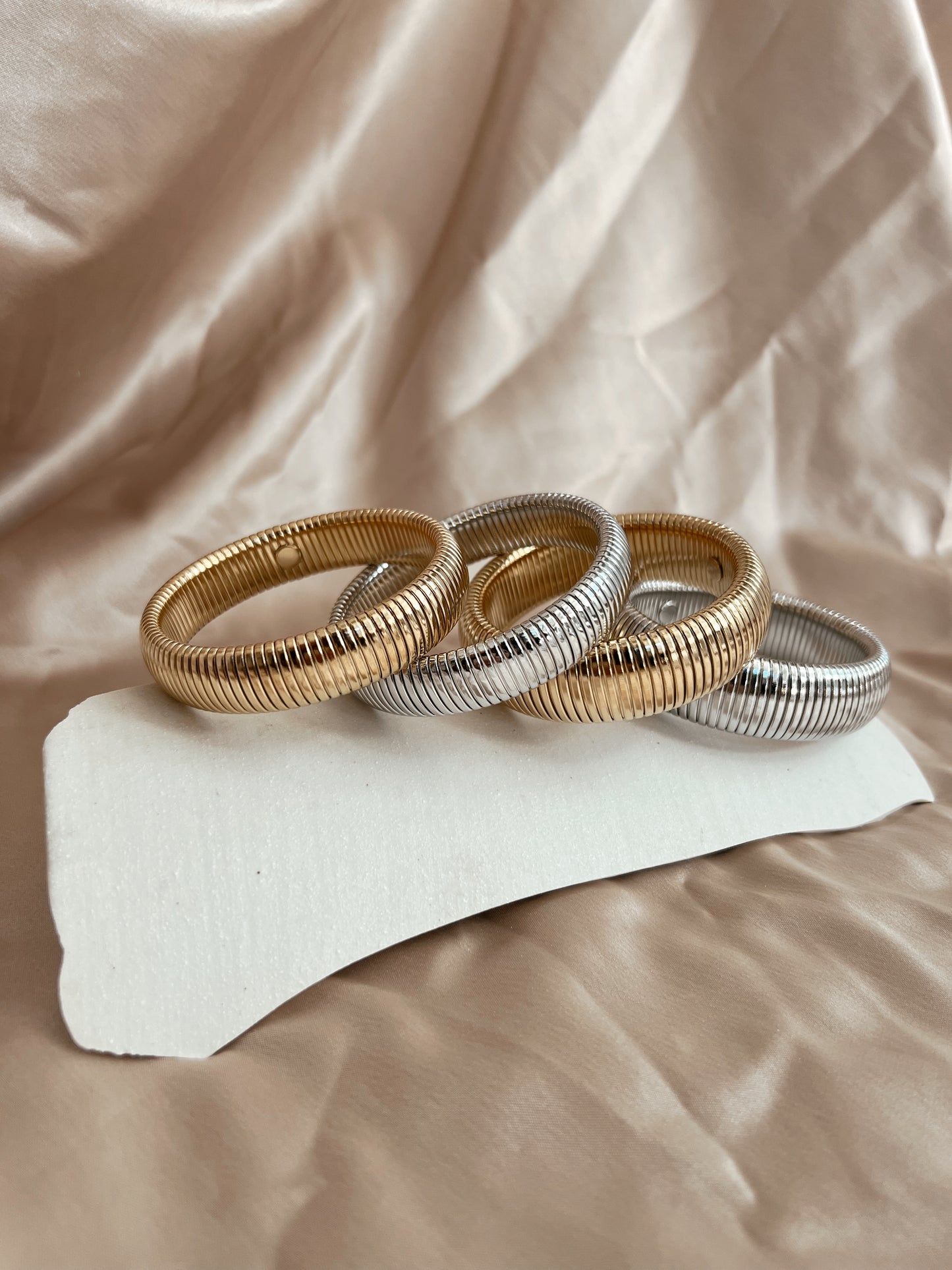 Eloise Bangle