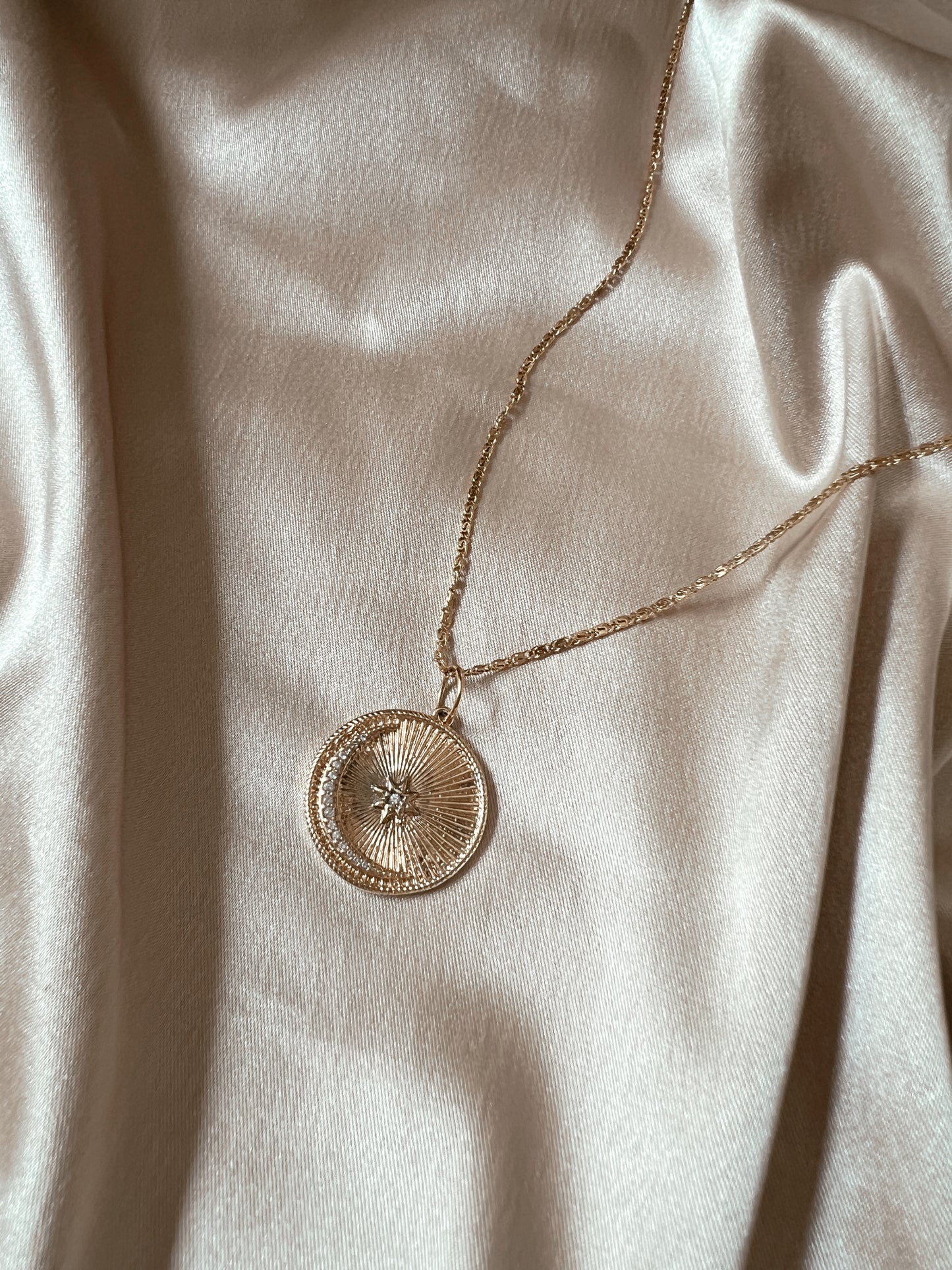 Luna Necklace