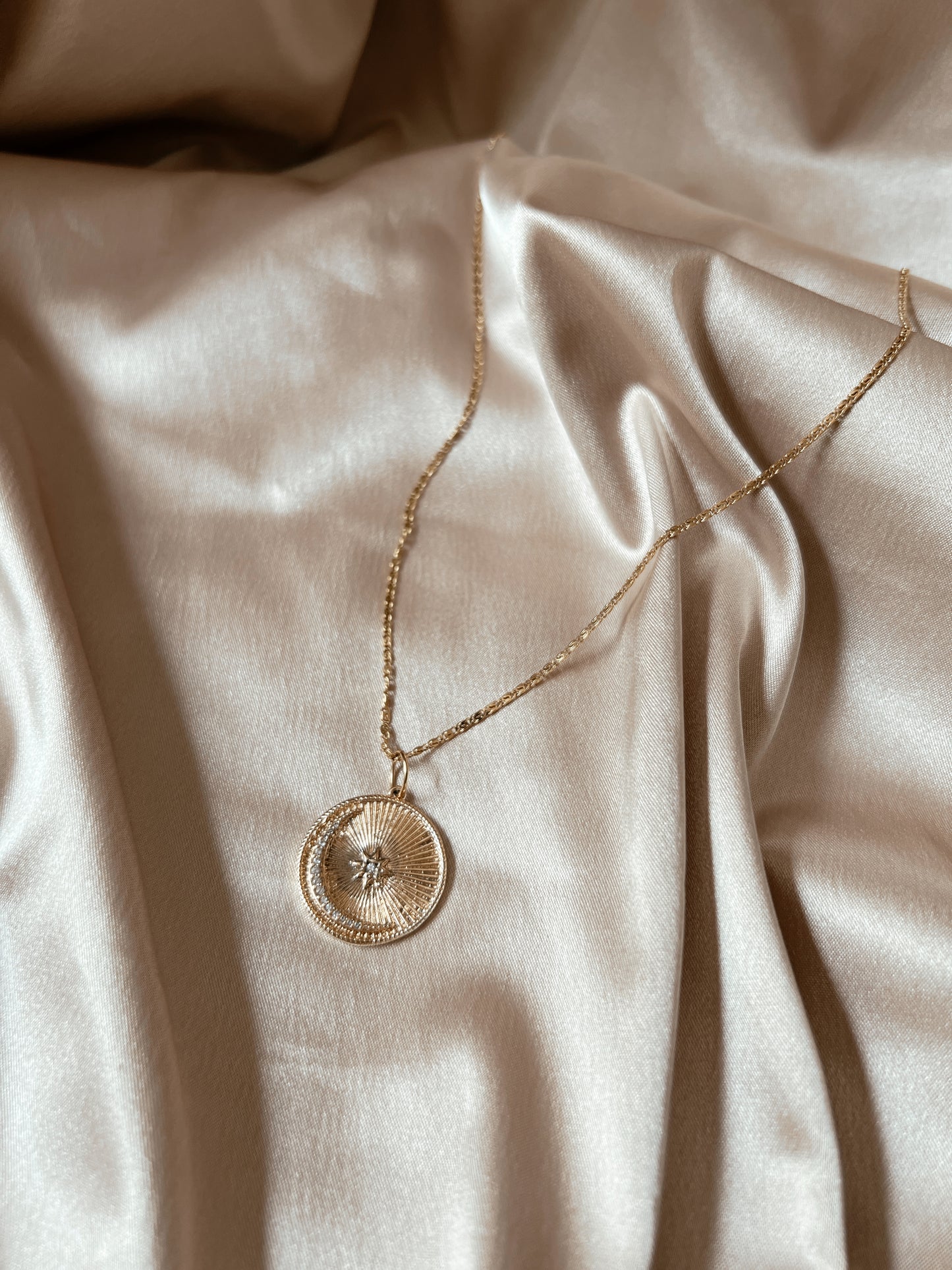 Luna Necklace