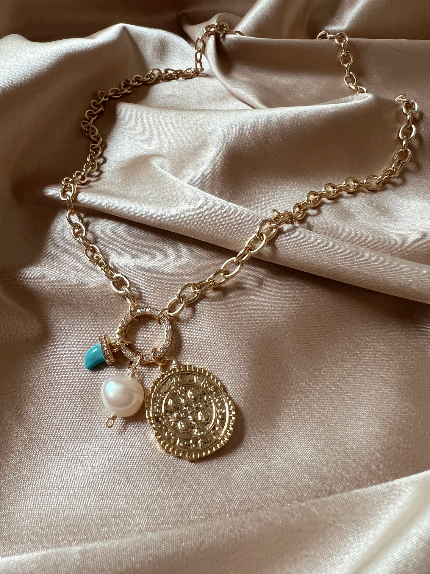Sola Necklace