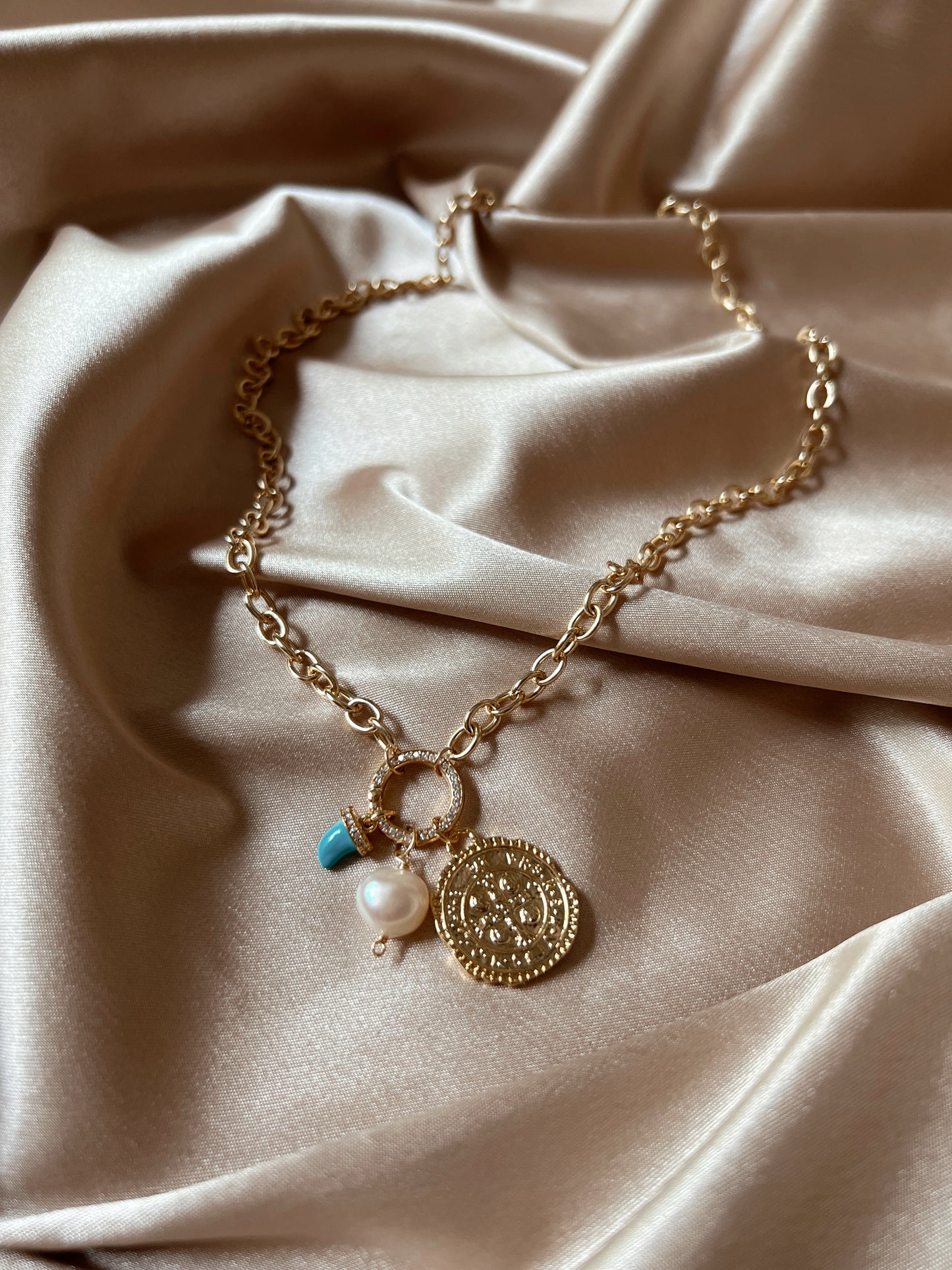 Sola Necklace