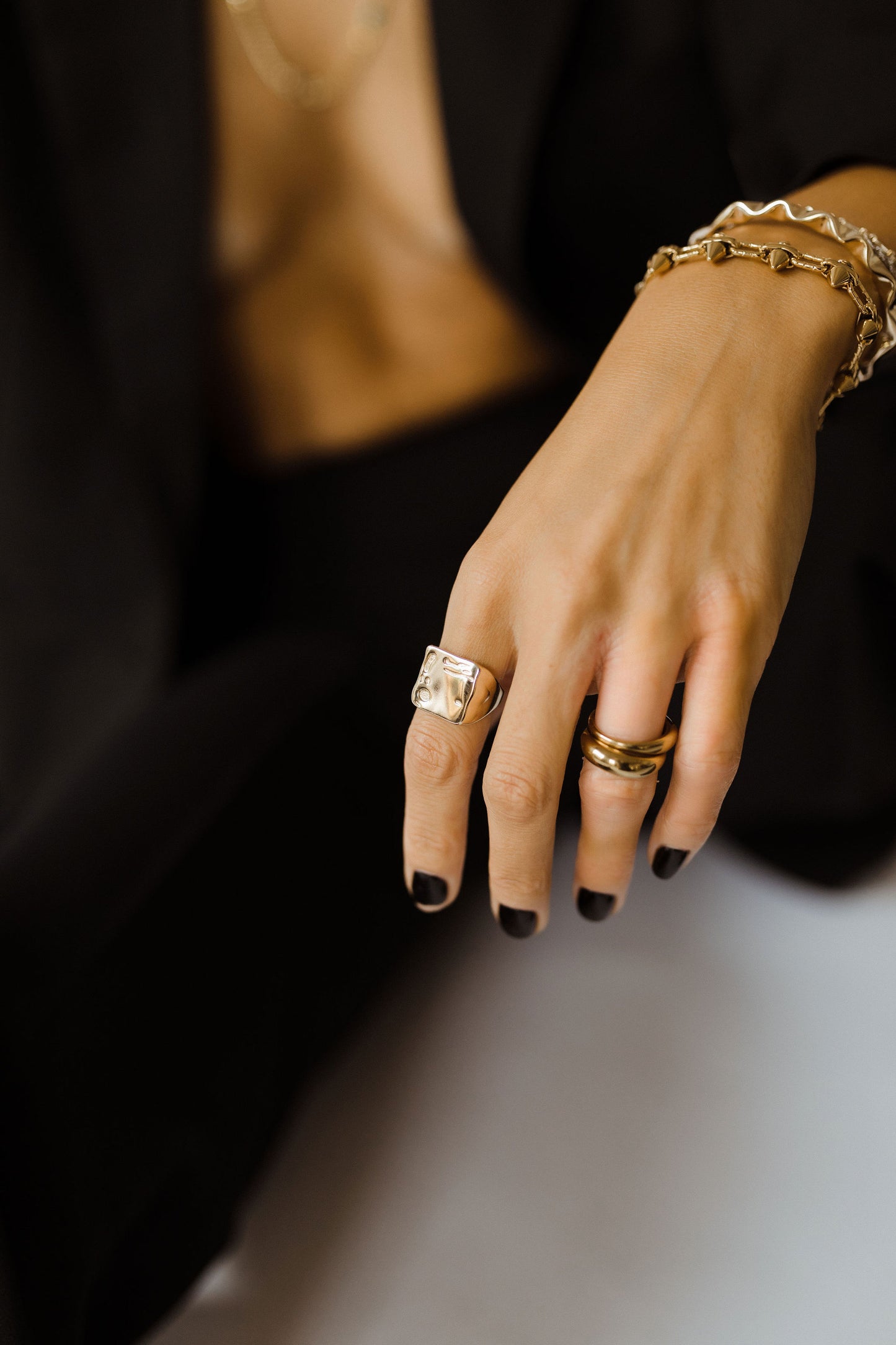 Studio Ring