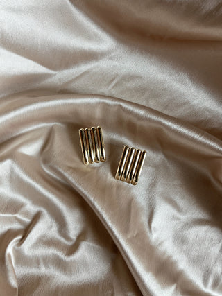 Ribbed Earrings