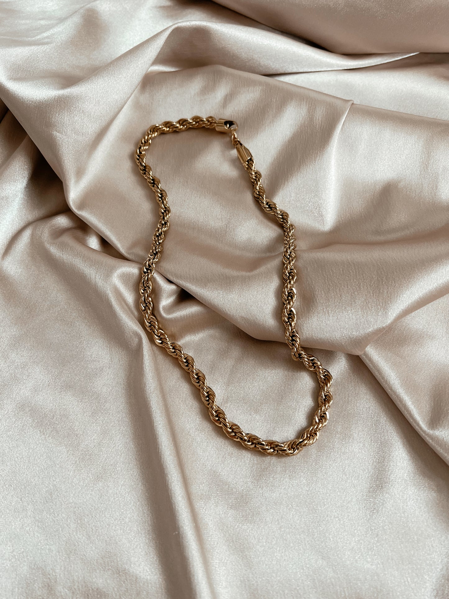 Lasso Necklace Chain